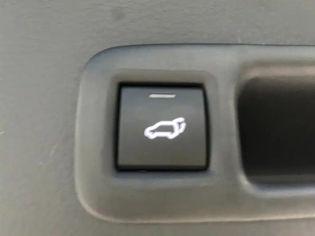 Toyota Granvia — фото 22