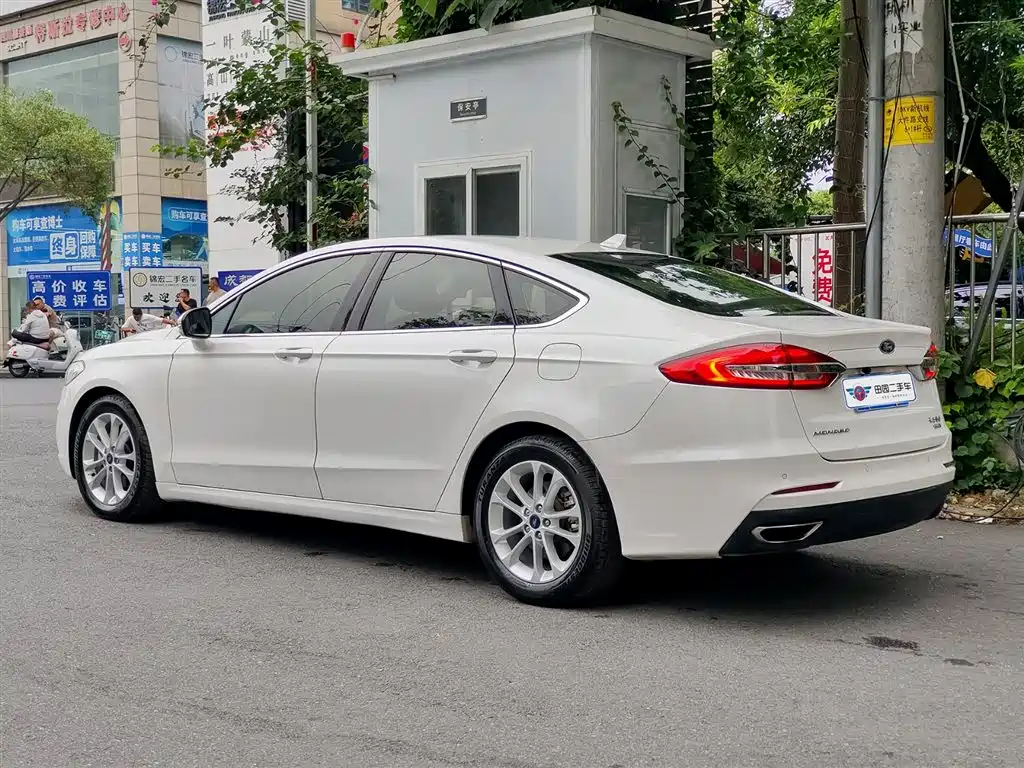 Ford Mondeo 2019 — фото 4