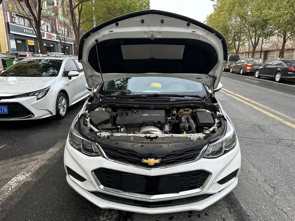 Chevrolet Cruze 2018 — фото 15
