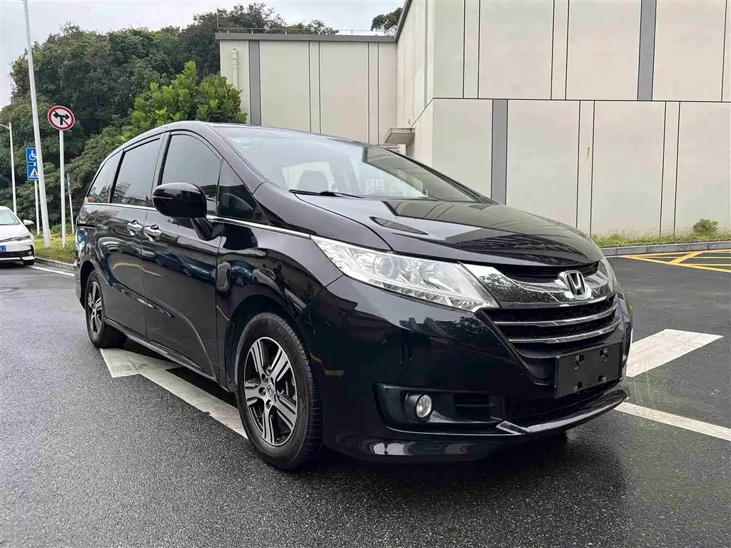 Honda Odyssey 2018 — фото 6