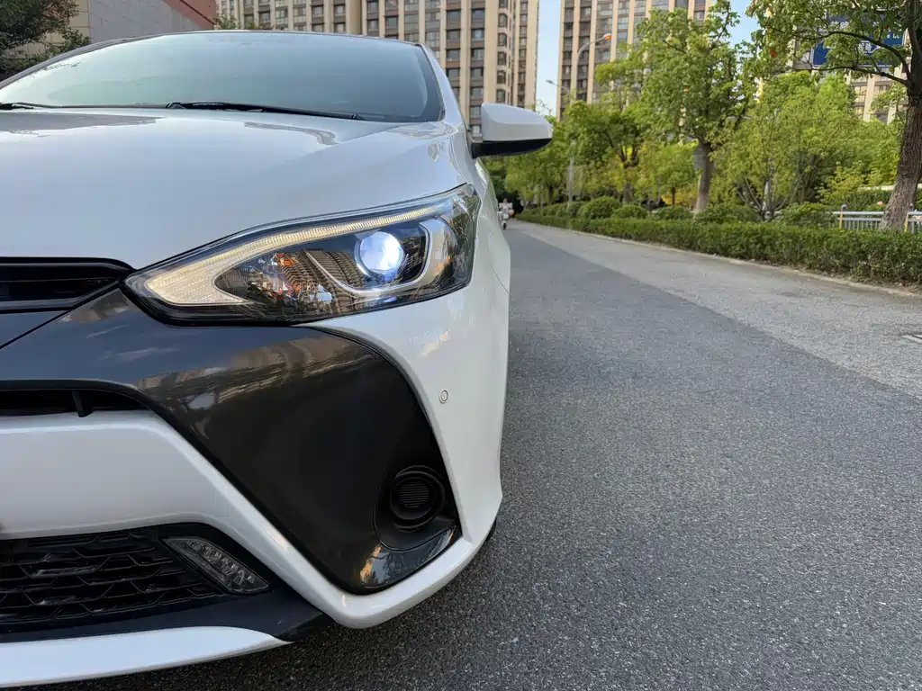 Toyota Yaris L 2018 — фото 8