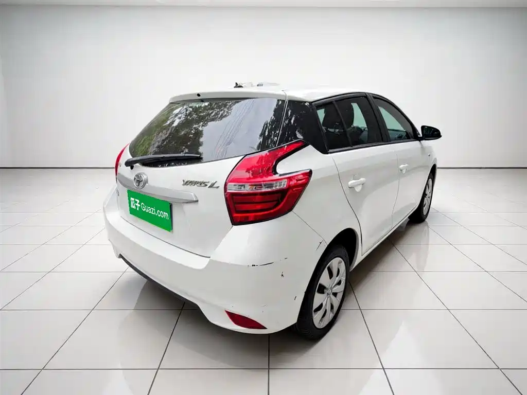 Toyota Yaris L 2016 — фото 4