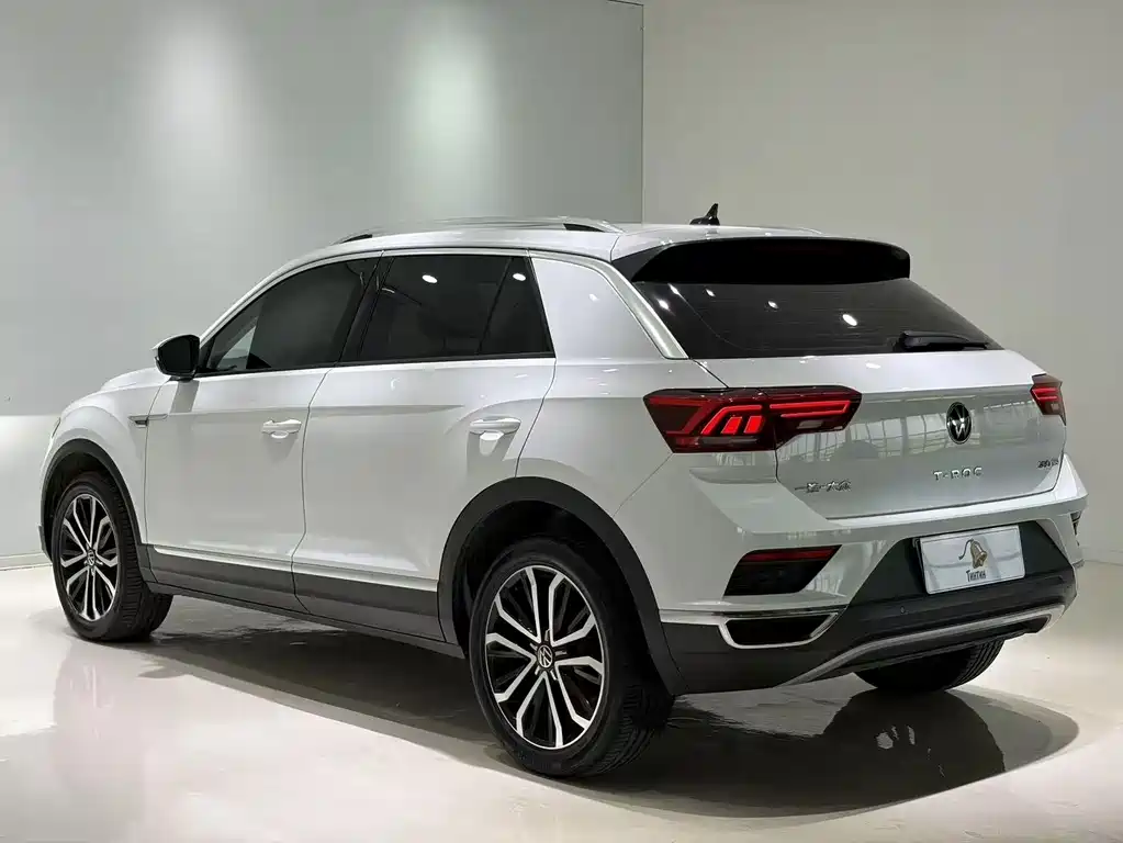 Volkswagen T-Roc 2023 — фото 4