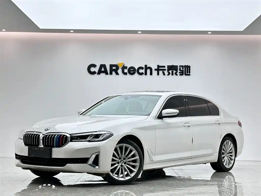 BMW 5 Series 2021 — фото 1