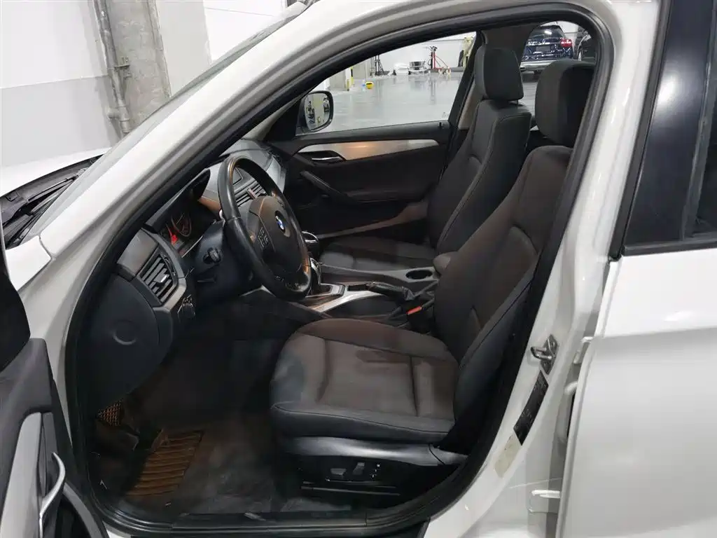 BMW X1 2012 — фото 10