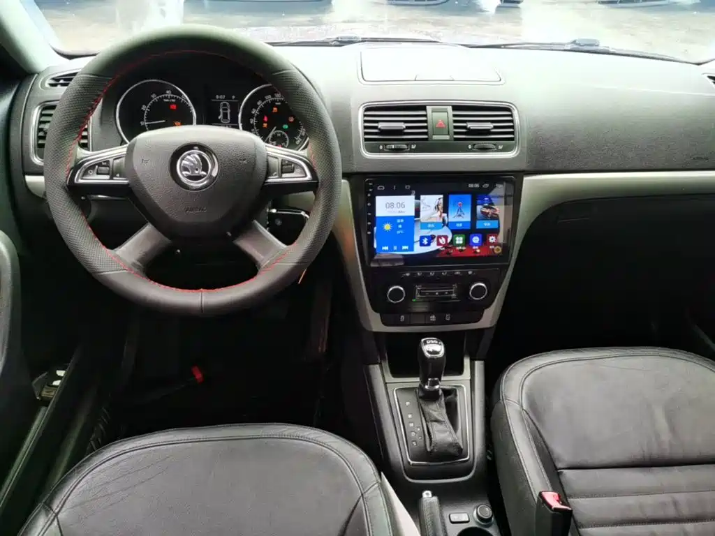 Skoda Yeti 2016 — фото 10