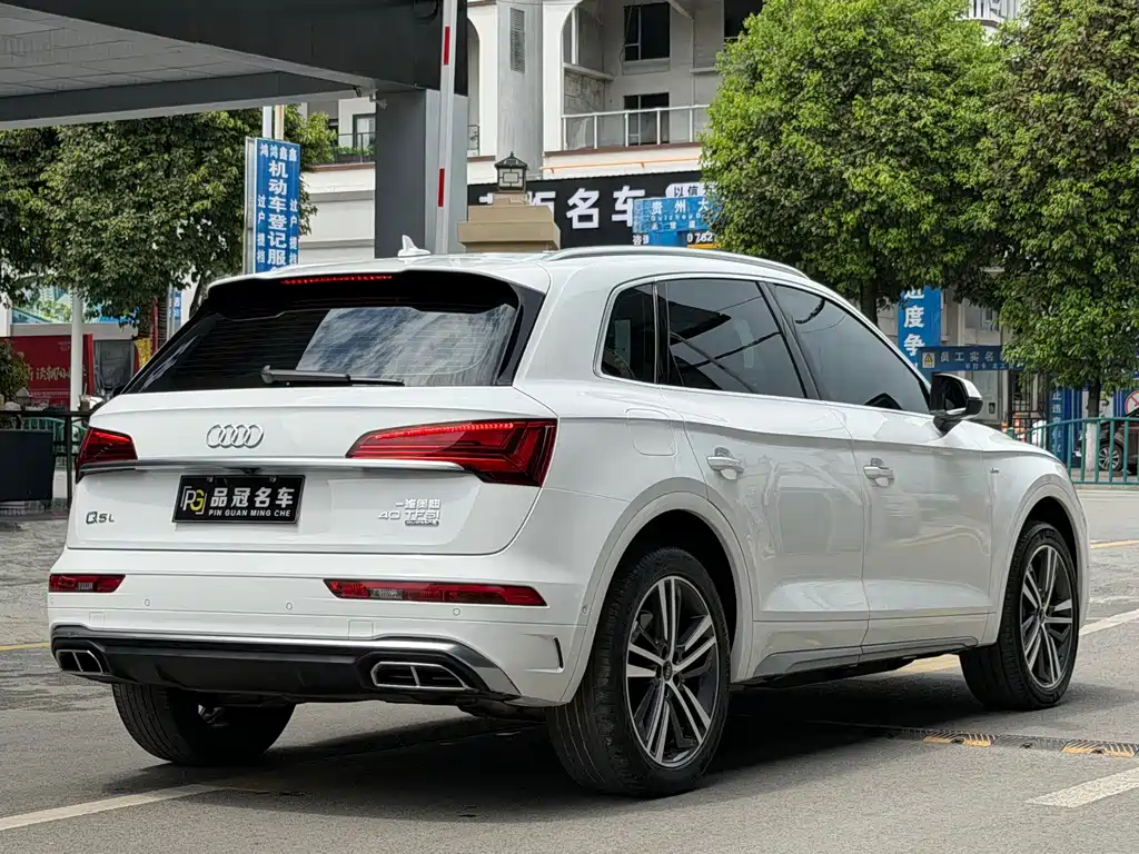 Audi Q5L 2022 — фото 9