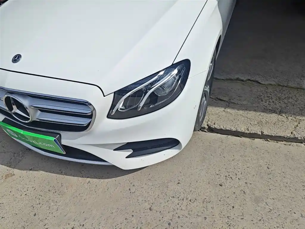 Mercedes-Benz E-Class 2018 — фото 24