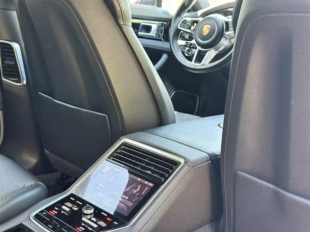 Porsche Panamera 2019 — фото 17