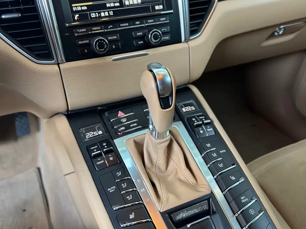 Porsche Macan 2015 — фото 9