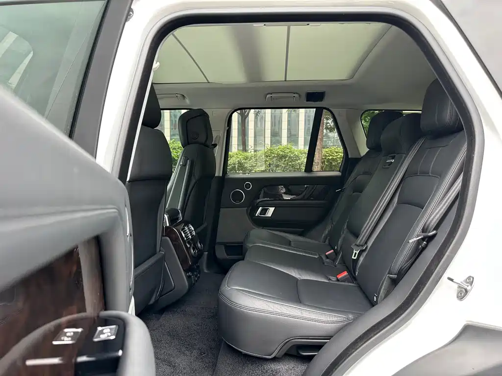 Land Rover Range Rover 2020 — фото 11
