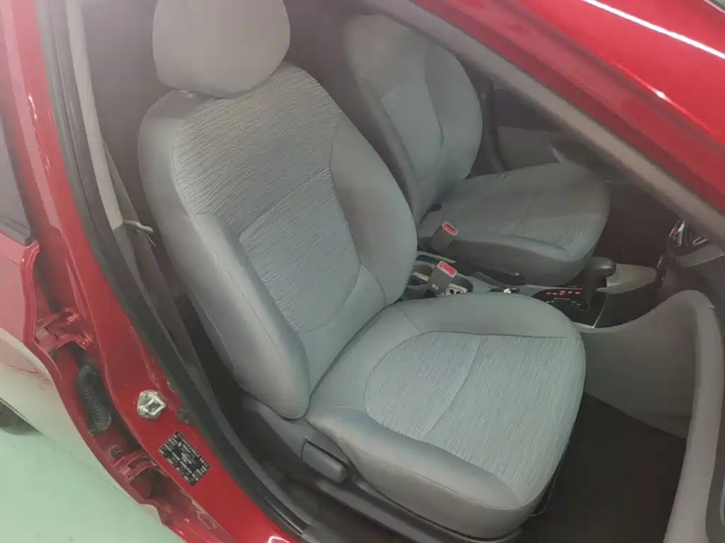 Hyundai Accent 2015 — фото 25