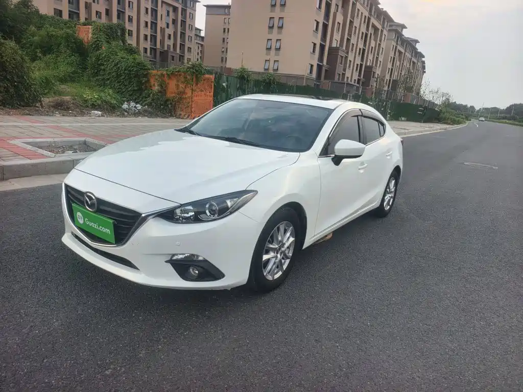 Mazda 3 Axela 2016