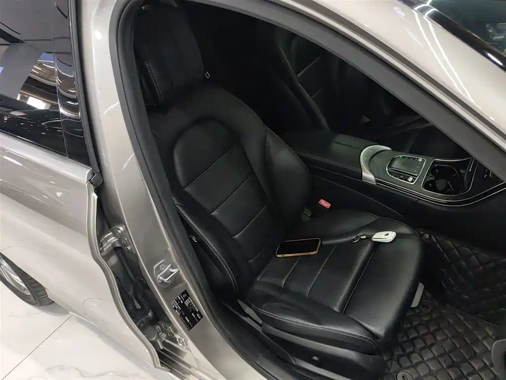 Mercedes-Benz C-Class 2019 — фото 25