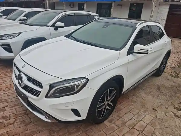 Mercedes-Benz GLA 2016