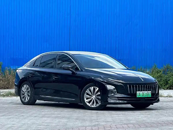Hongqi E-QM5 2023