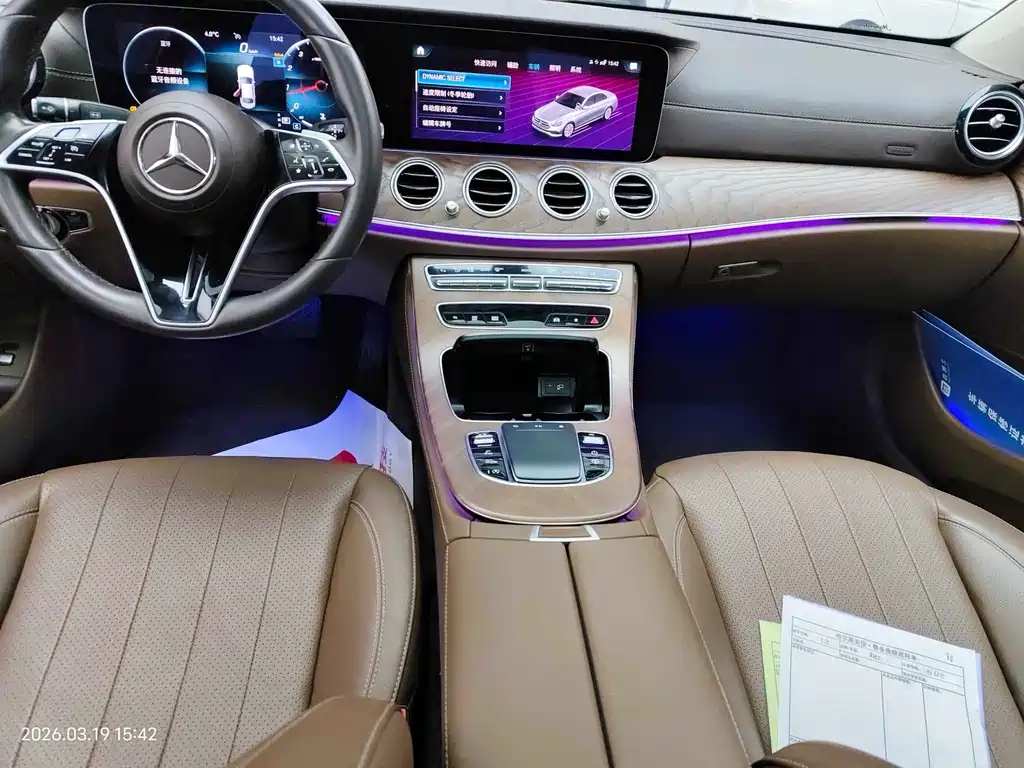 Mercedes-Benz E-Class 2022 — фото 11