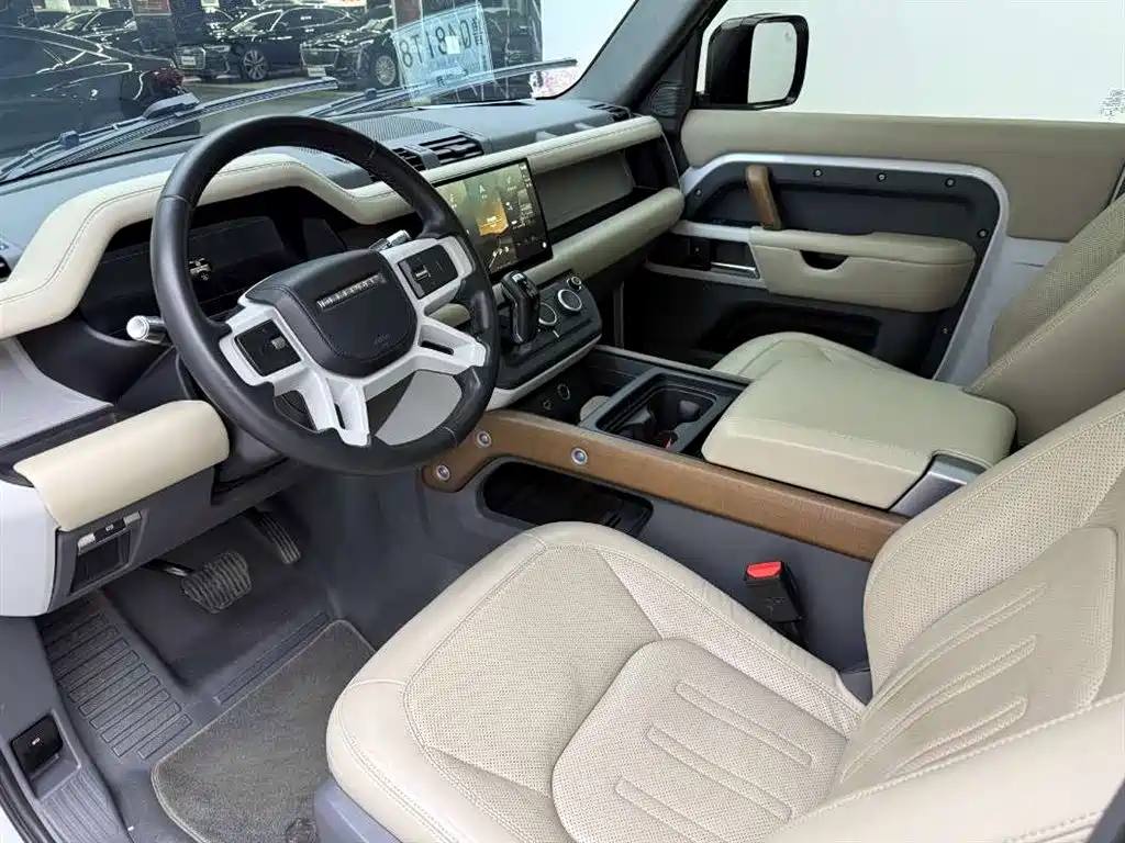 Land Rover Defender 2022 — фото 18
