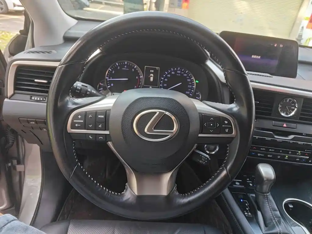 Lexus RX 2017 — фото 11