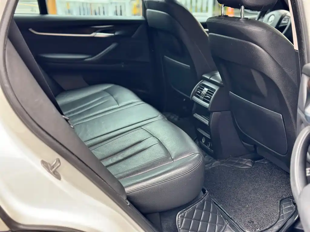 BMW X5 2015 — фото 16