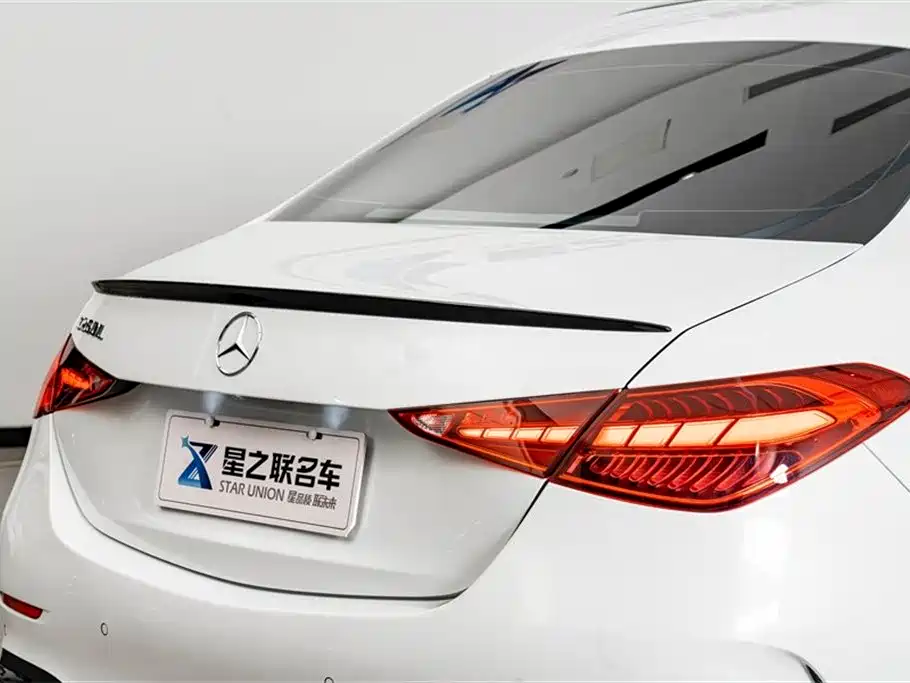 Mercedes-Benz C-Class 2024 — фото 9
