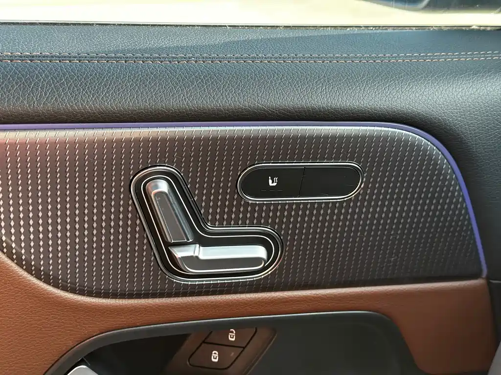 Mercedes-Benz GLB 2021 — фото 10