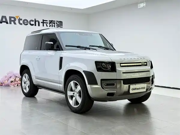 Land Rover Defender 2022