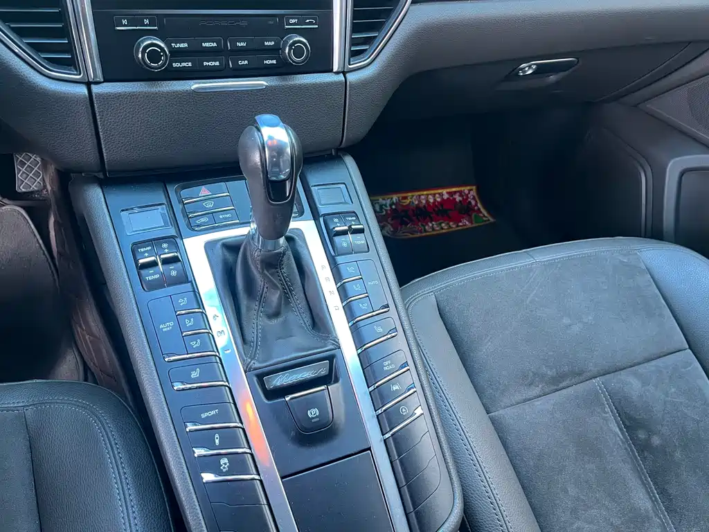 Porsche Macan 2017 — фото 13