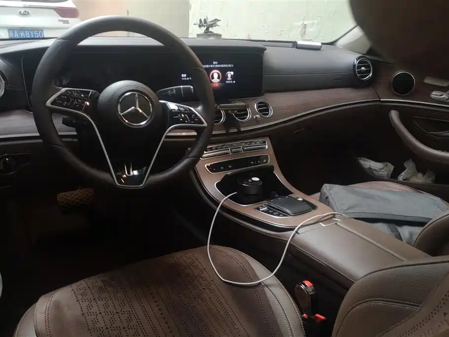 Mercedes-Benz E-Class 2023 — фото 12