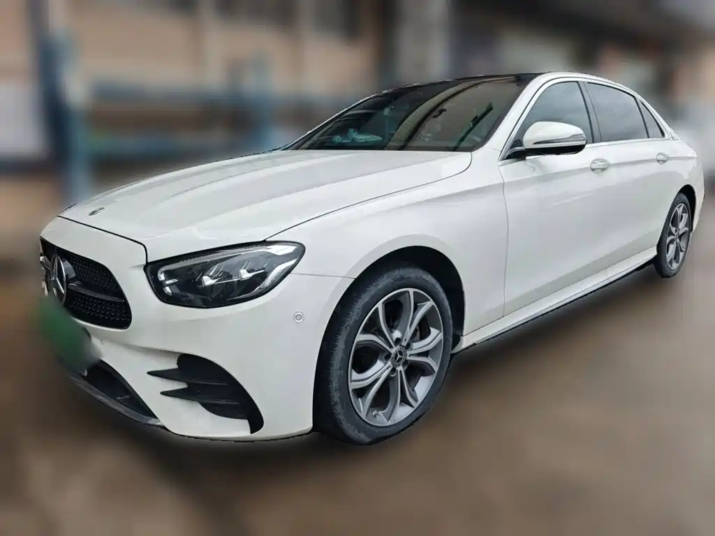 Mercedes-Benz E-Class 2022