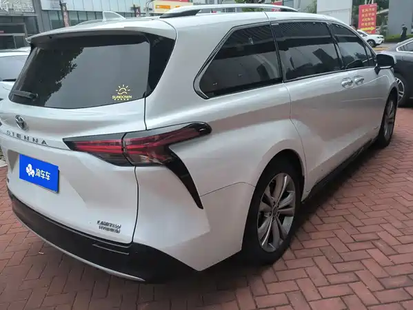 Toyota Sienna 2023