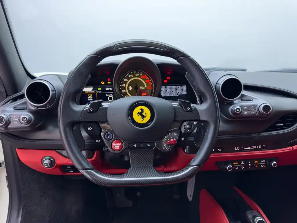Ferrari F8 2022 — фото 19