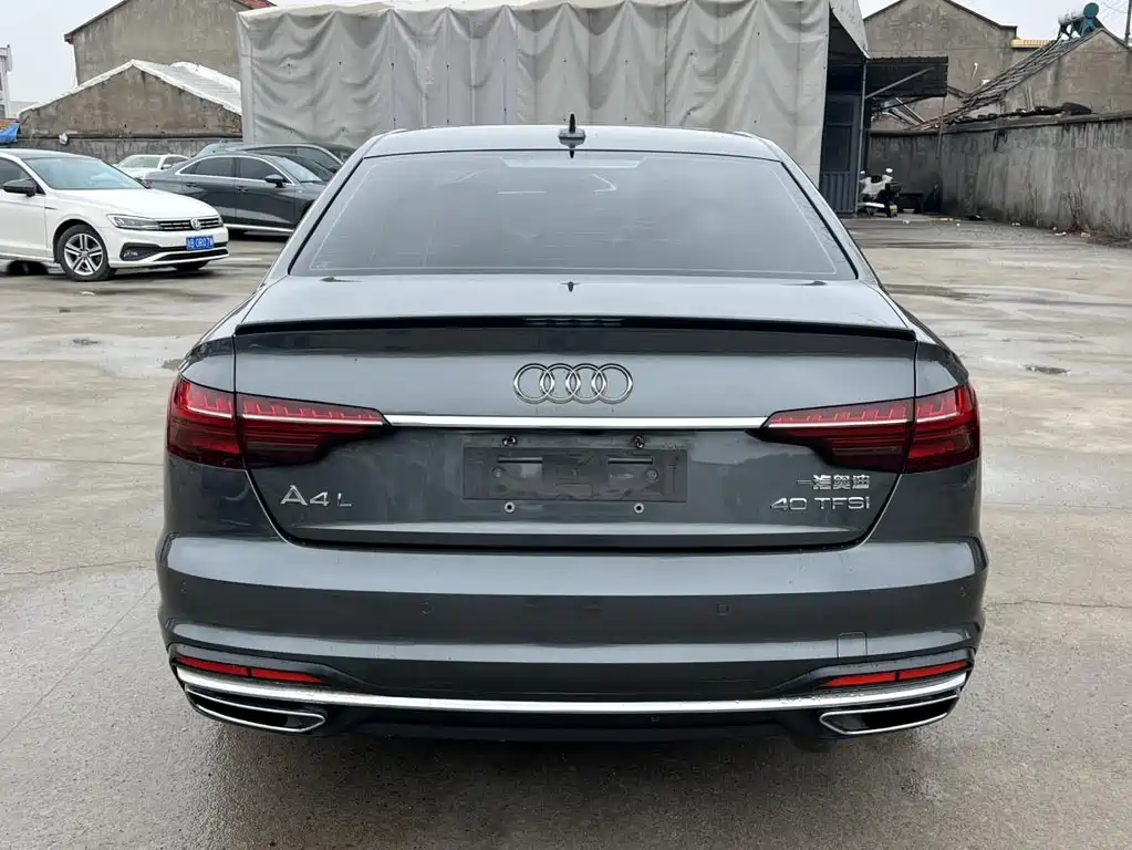 Audi A4L 2021 — фото 12