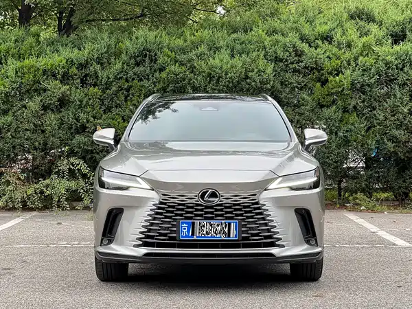 Lexus RX 2025