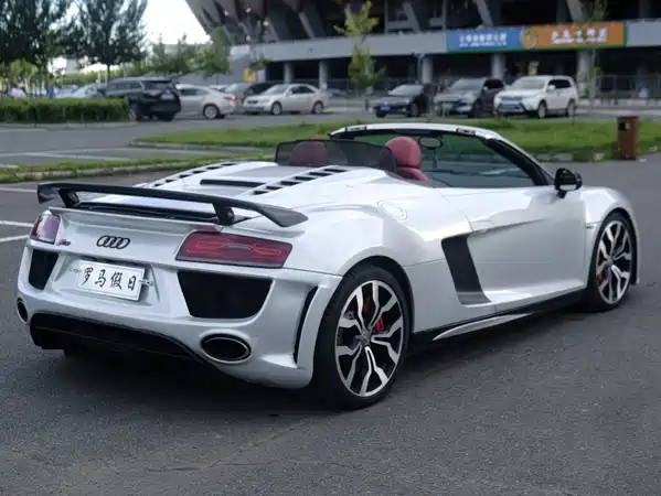 Audi R8 2011