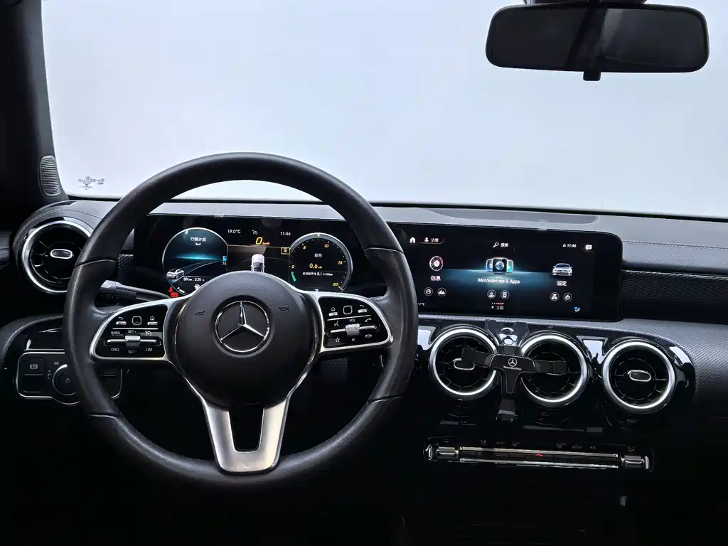 Mercedes-Benz A-Class 2021 — фото 12