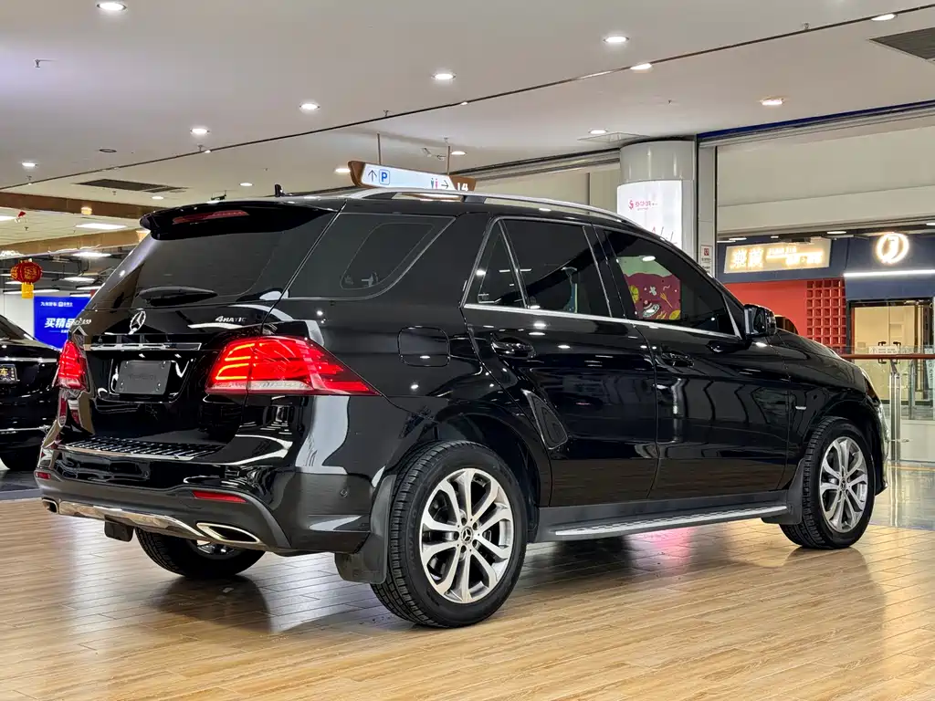 Mercedes-Benz GLE 2019 — фото 9