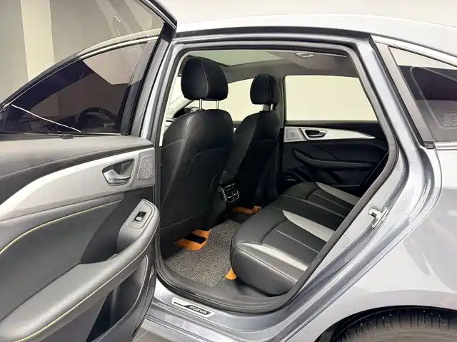 Roewe i6 MAX 2022 — фото 14