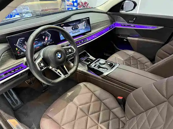BMW 7 Series 2024
