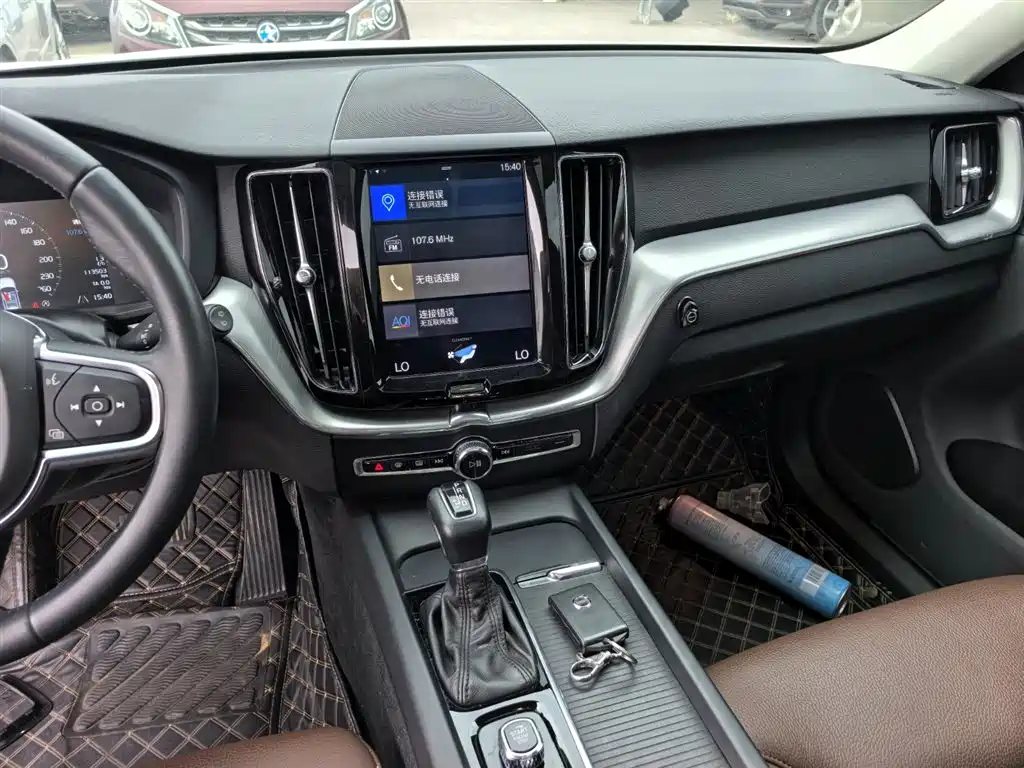 Volvo XC60 2019 — фото 14