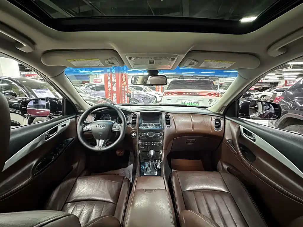 Infiniti QX50 2017 — фото 19