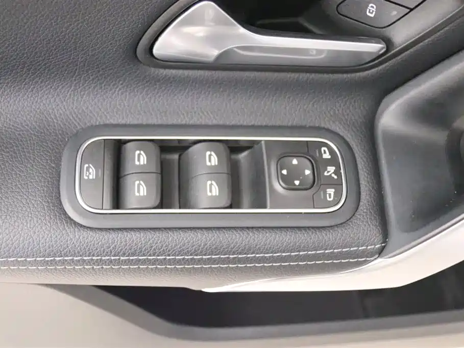 Mercedes-Benz A-Class 2021 — фото 12