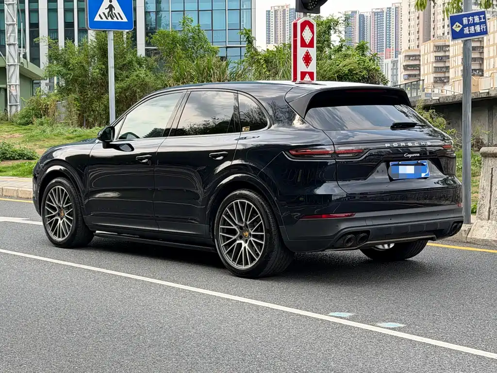 Porsche Cayenne 2021 — фото 5