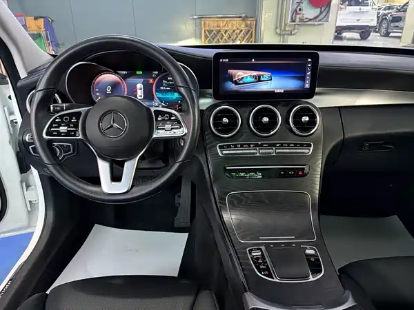 Mercedes-Benz C-Class 2019