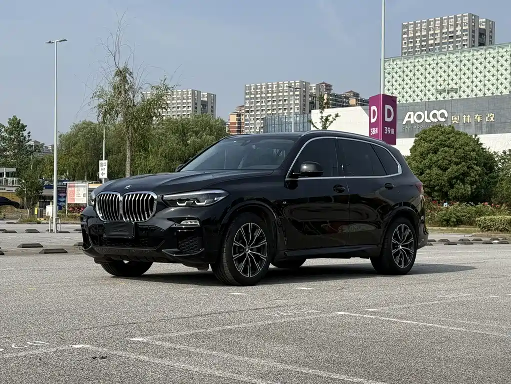 BMW X5 2020 — фото 1