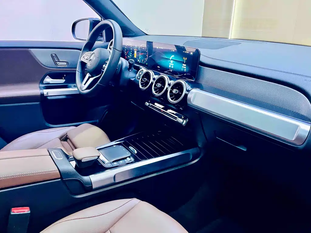 Mercedes-Benz GLB 2023 — фото 12