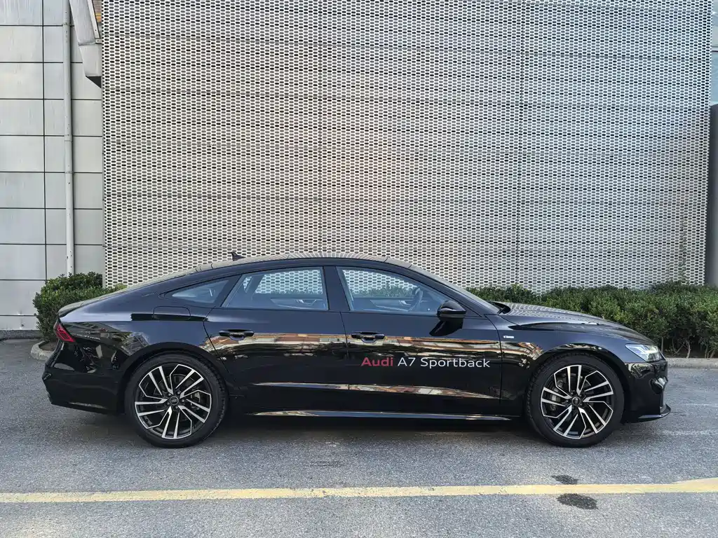 Audi A7 2025 — фото 4