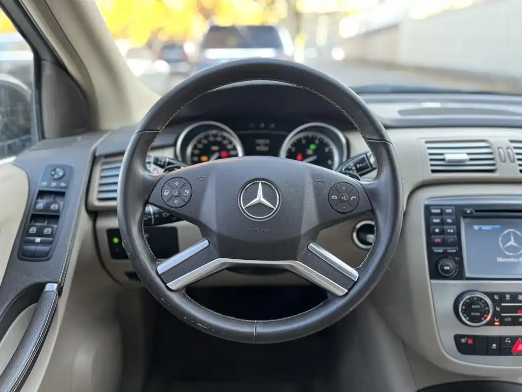 Mercedes-Benz R-Class 2013 — фото 15