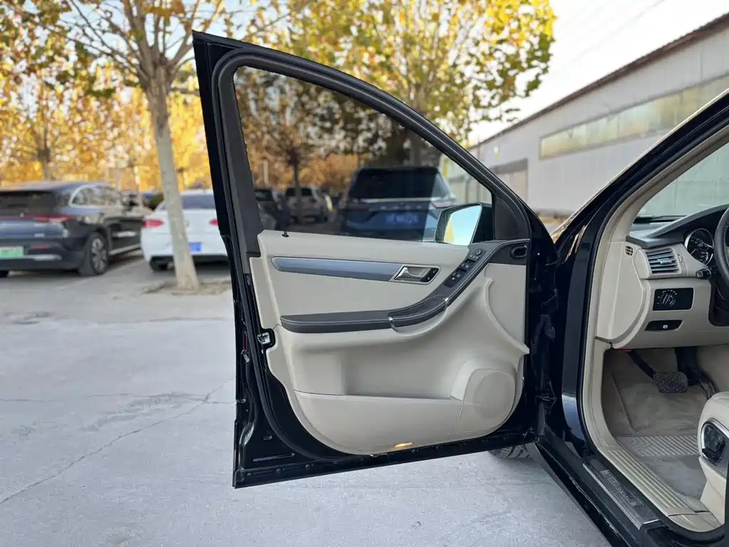 Mercedes-Benz R-Class 2013 — фото 17