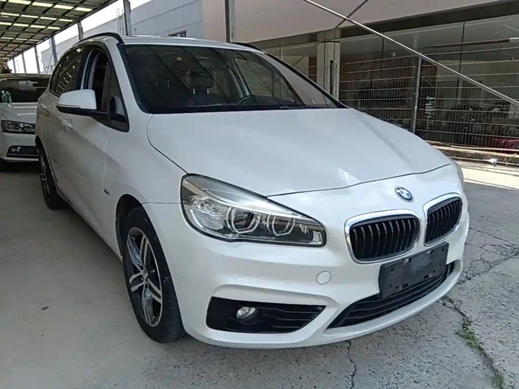 BMW 2 Series Station Wagon 2016 — фото 4